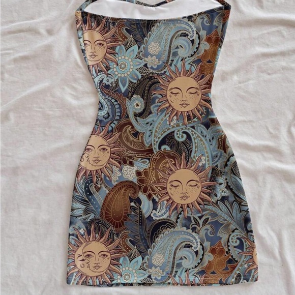 Dress - Picture 2 of 3